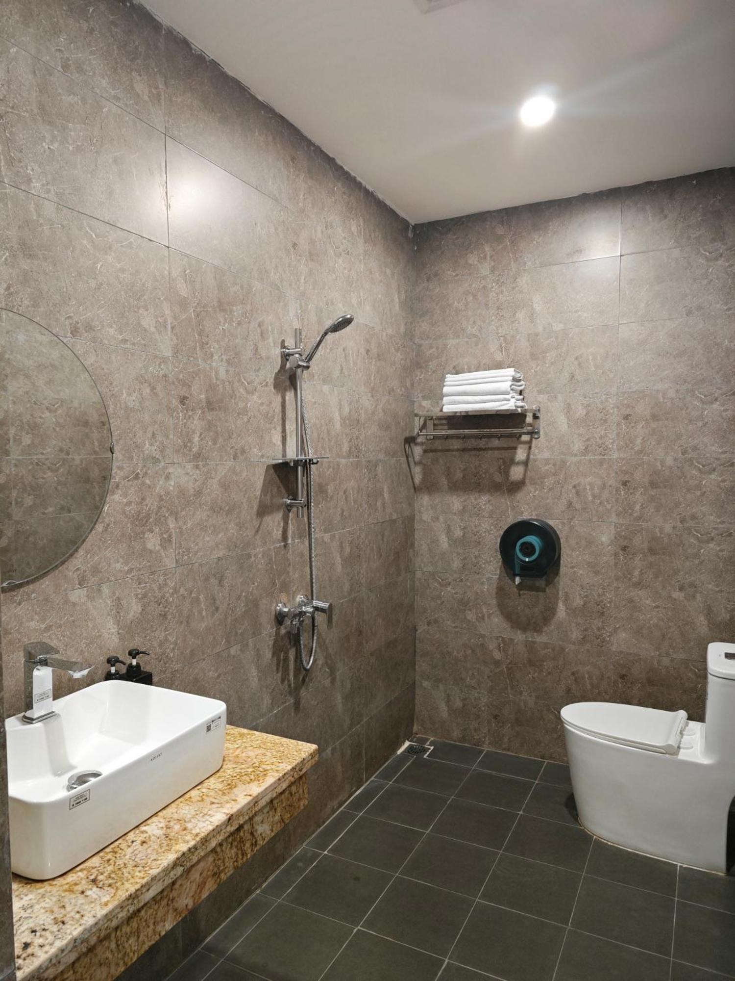 Kim Thanh Hotel, Vinh Phuc - Near Heron Lake Golf, Dam Vac Vinh Yen المظهر الخارجي الصورة